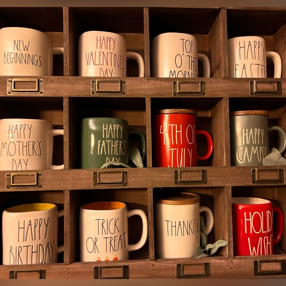 Selling my beloved months of the year mug collection!!